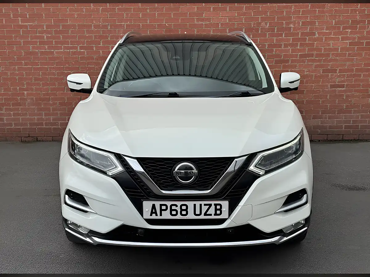 Used 2019 Nissan Qashqai Tekna White - Interior and Exterior details 5