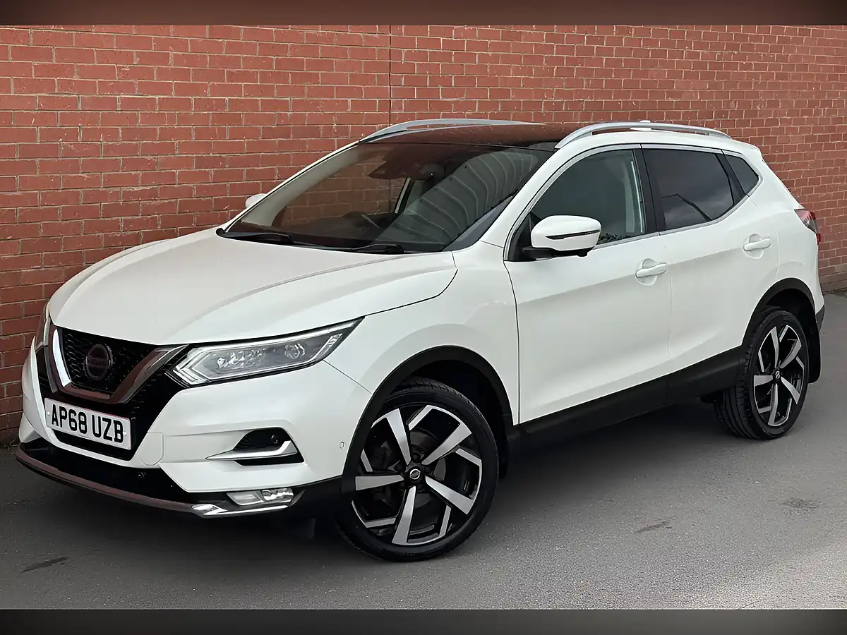 Used 2019 Nissan Qashqai Tekna White - Interior and Exterior details 6