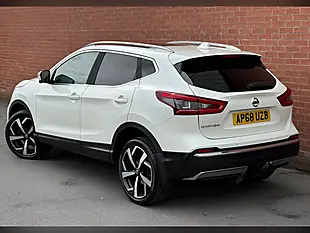 Used 2019 Nissan Qashqai Tekna White - Interior and Exterior details 8