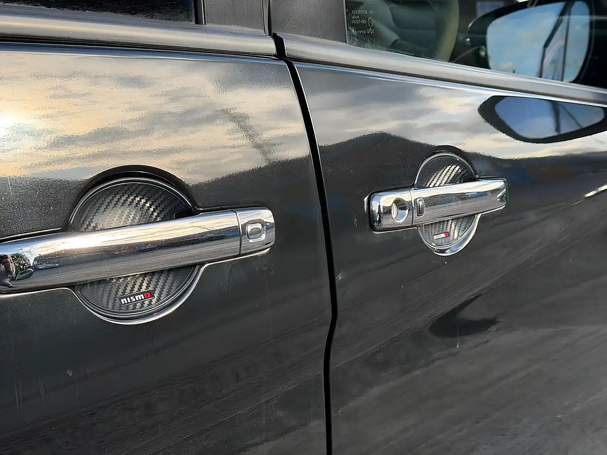 Used 2019 Nissan Serena Nismo Black - Interior and Exterior details 11