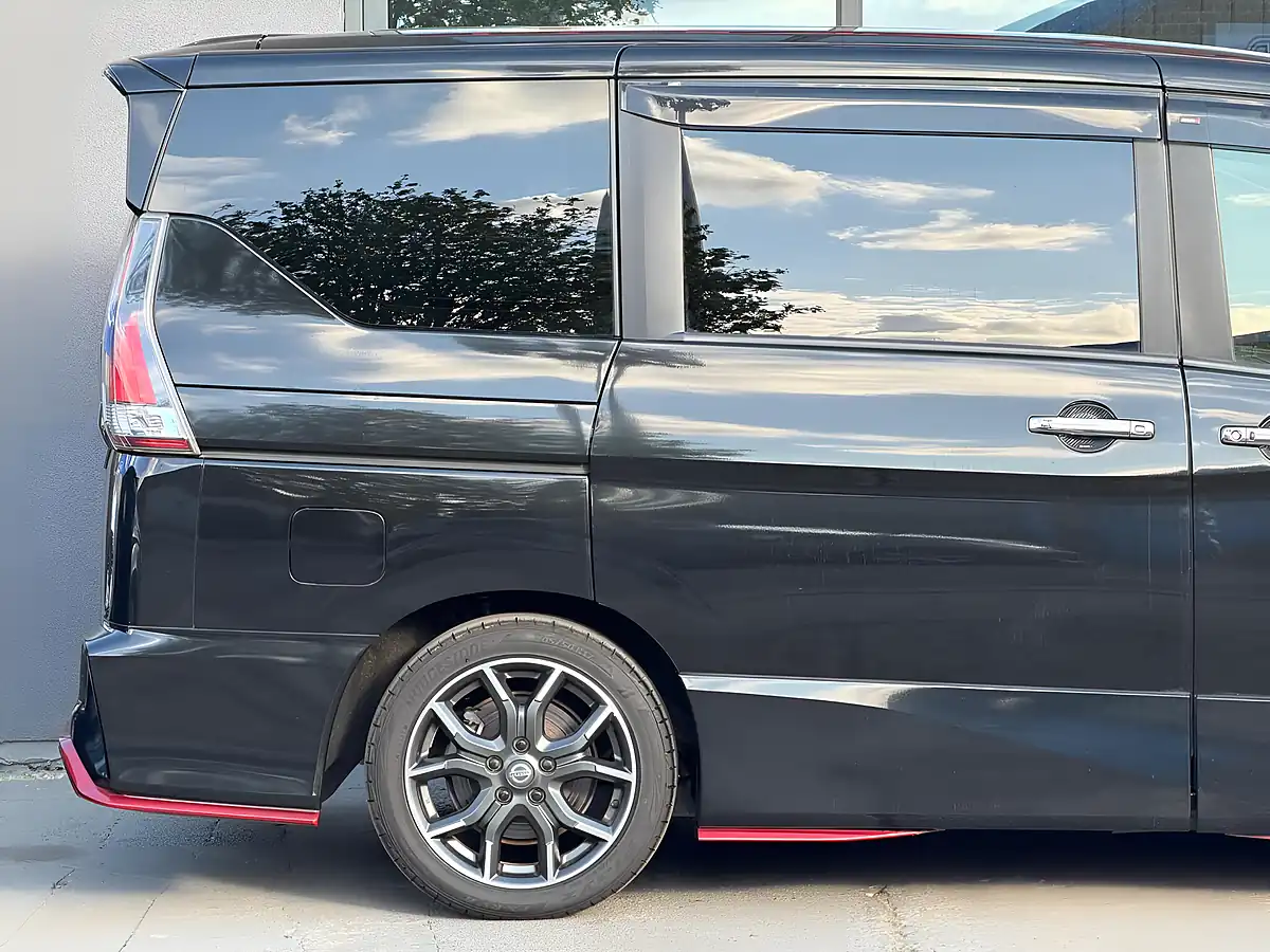 Used 2019 Nissan Serena Nismo Black - Interior and Exterior details 7