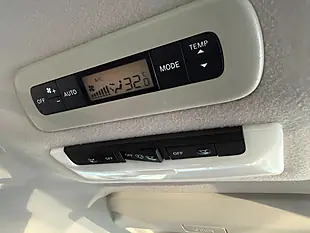 Used 2019 Nissan Serena Pilot 360 Grey - Interior and Exterior details 14