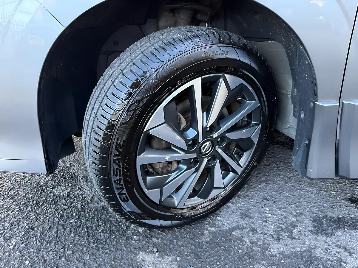 Used 2019 Nissan Serena Pilot 360 Grey - Interior and Exterior details 20