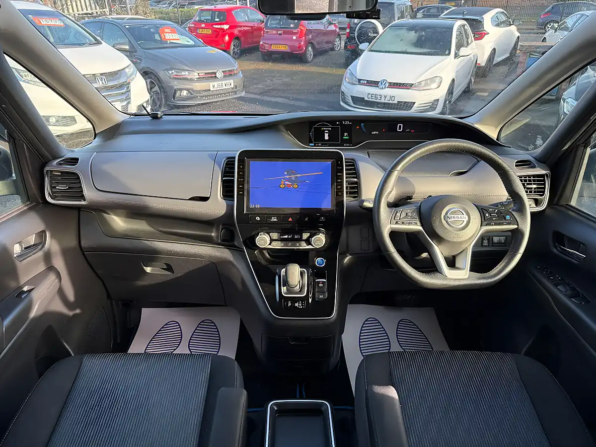 Used 2019 Nissan Serena Pilot 360 Grey - Interior and Exterior details 3