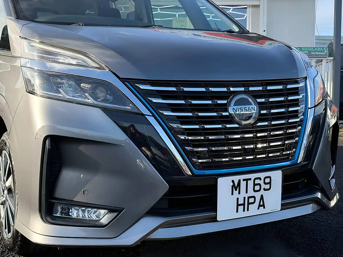 Used 2019 Nissan Serena Pilot 360 Grey - Interior and Exterior details 9