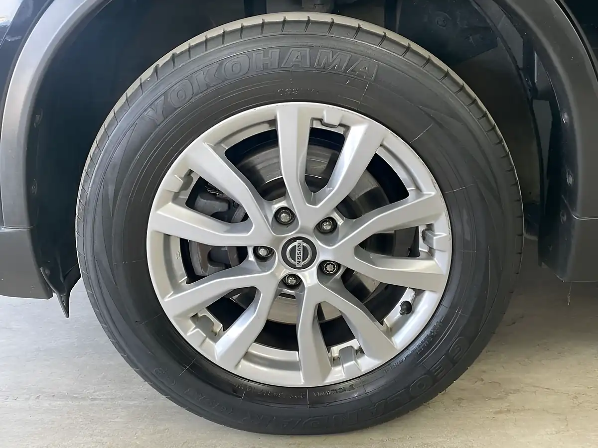 Used 2019 Nissan X-Trail Acenta Premium Black - Interior and Exterior details 11