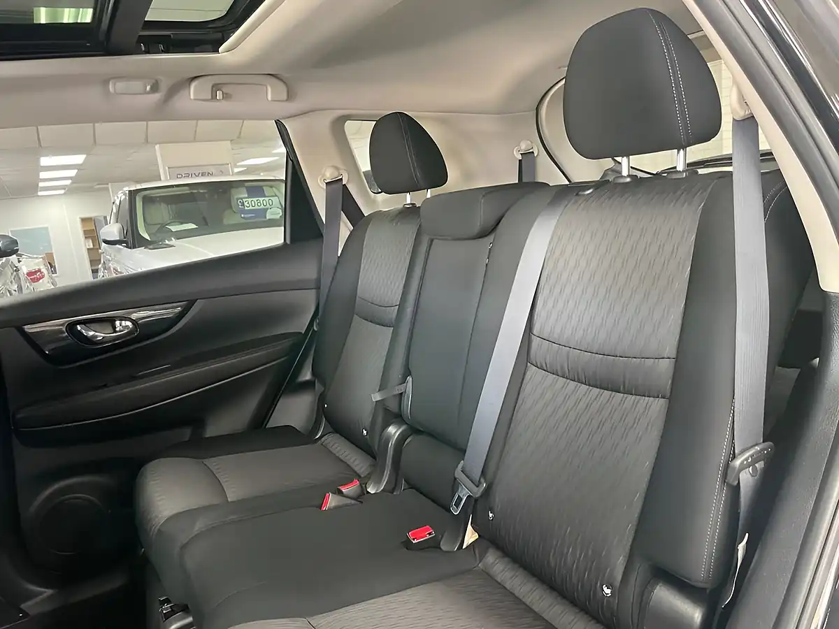 Used 2019 Nissan X-Trail Acenta Premium Black - Interior and Exterior details 14