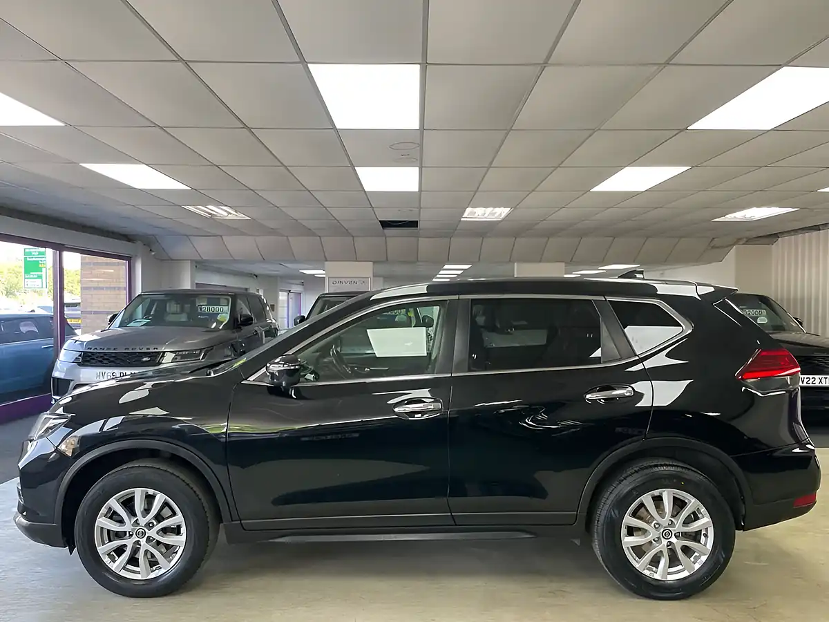 Used 2019 Nissan X-Trail Acenta Premium Black - Interior and Exterior details 7