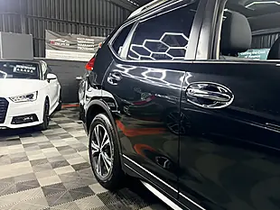 Used 2019 Nissan X-Trail N-Connecta Black - Interior and Exterior details 12