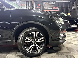 Used 2019 Nissan X-Trail N-Connecta Black - Interior and Exterior details 3