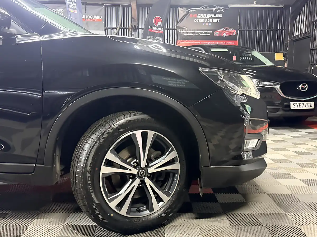 Used 2019 Nissan X-Trail N-Connecta Black - Interior and Exterior details 3