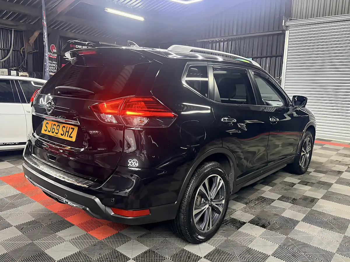 Used 2019 Nissan X-Trail N-Connecta Black - Interior and Exterior details 4