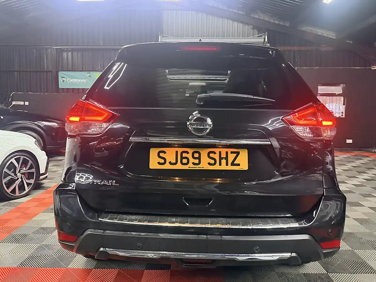 Used 2019 Nissan X-Trail N-Connecta Black - Interior and Exterior details 6