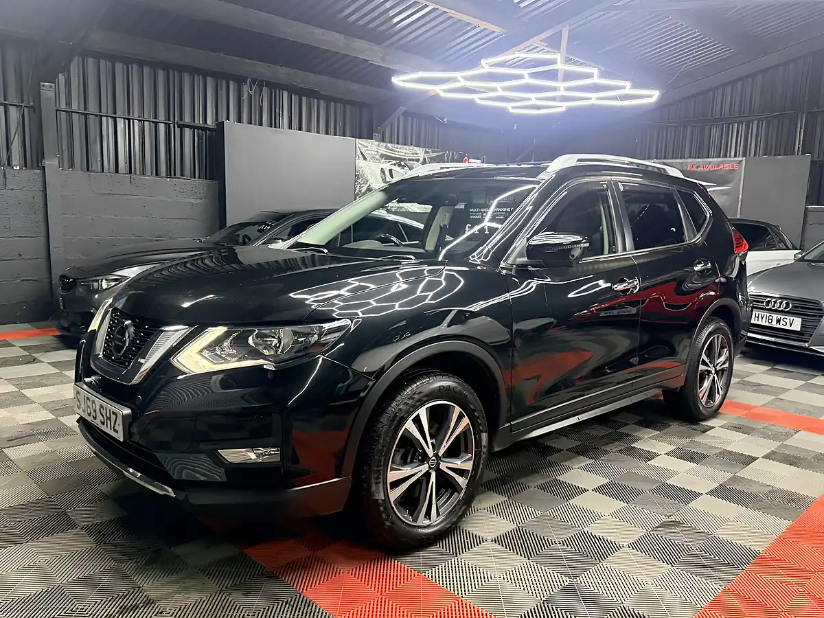 Used 2019 Nissan X-Trail N-Connecta Black - Interior and Exterior details 8