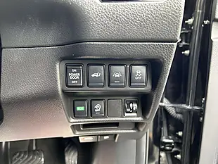 Used 2019 Nissan X-Trail N-Connecta Black - Interior and Exterior details 14