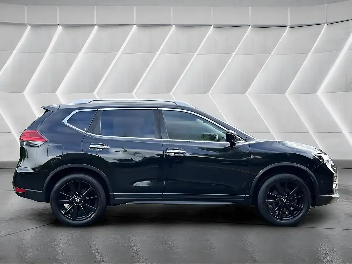 Used 2019 Nissan X-Trail N-Connecta Black - Interior and Exterior details 5