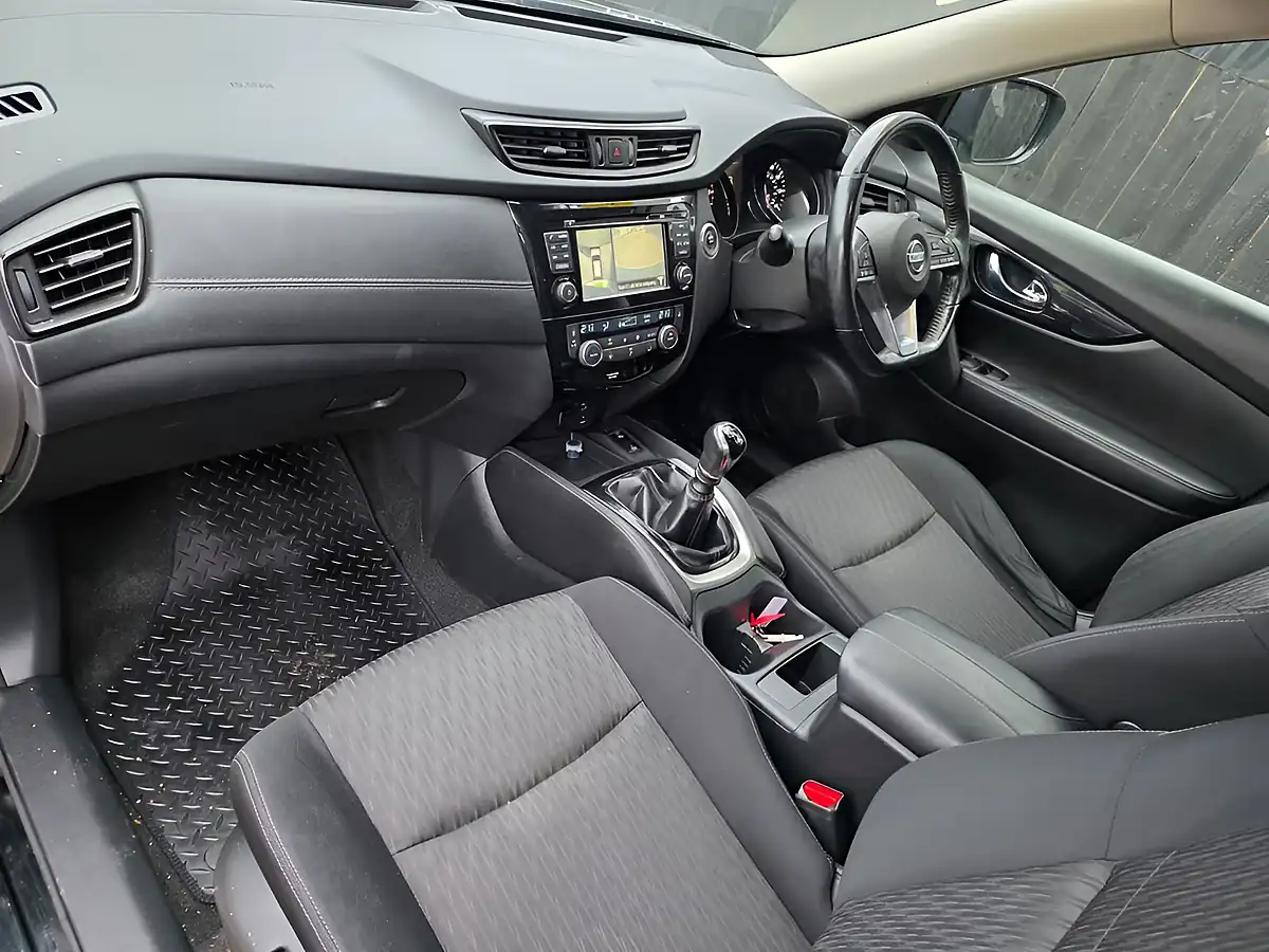 Used 2019 Nissan X-Trail N-Connecta Black - Interior and Exterior details 11