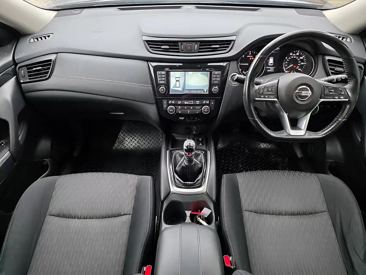 Used 2019 Nissan X-Trail N-Connecta Black - Interior and Exterior details 12