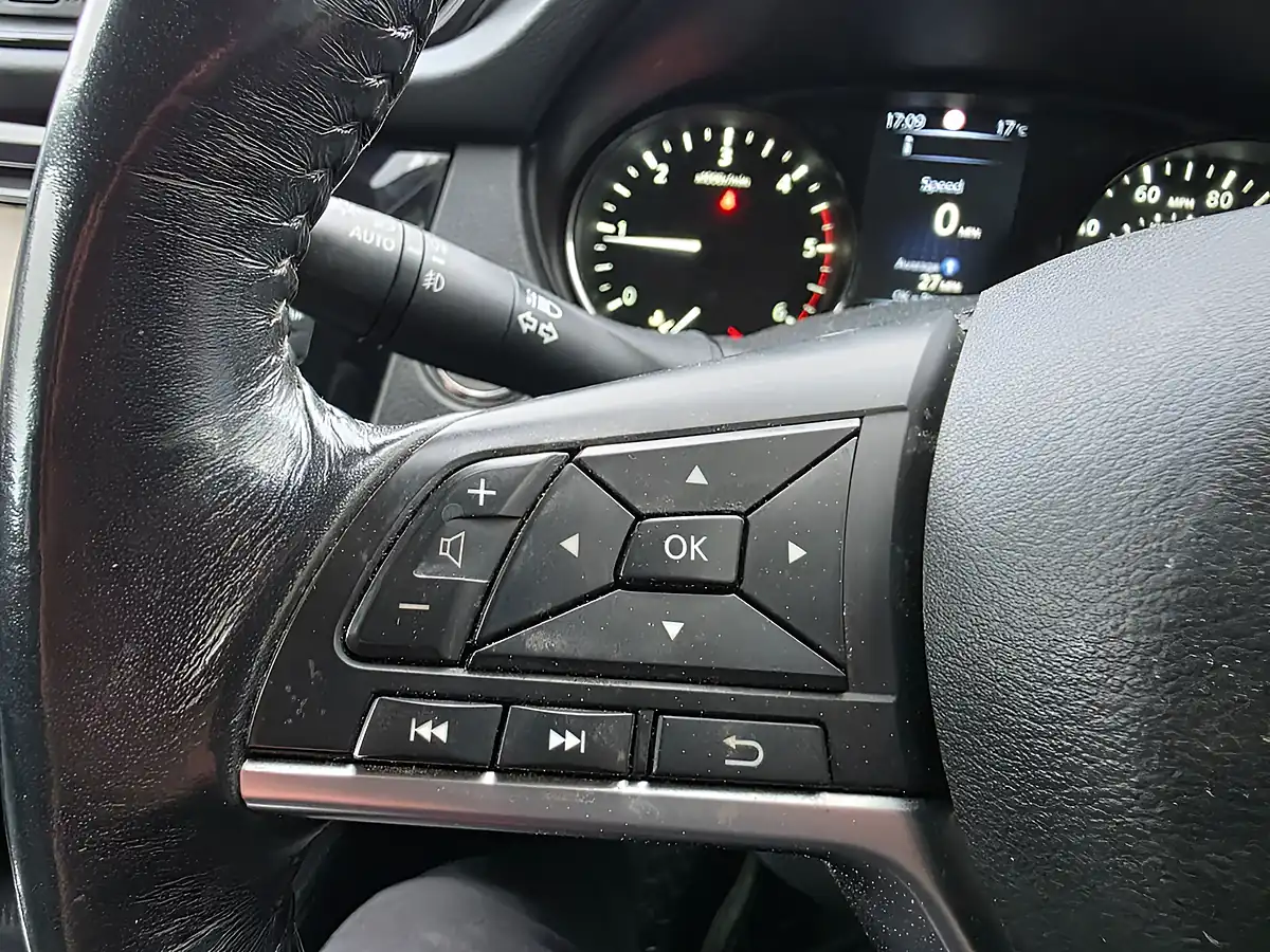 Used 2019 Nissan X-Trail N-Connecta Black - Interior and Exterior details 17