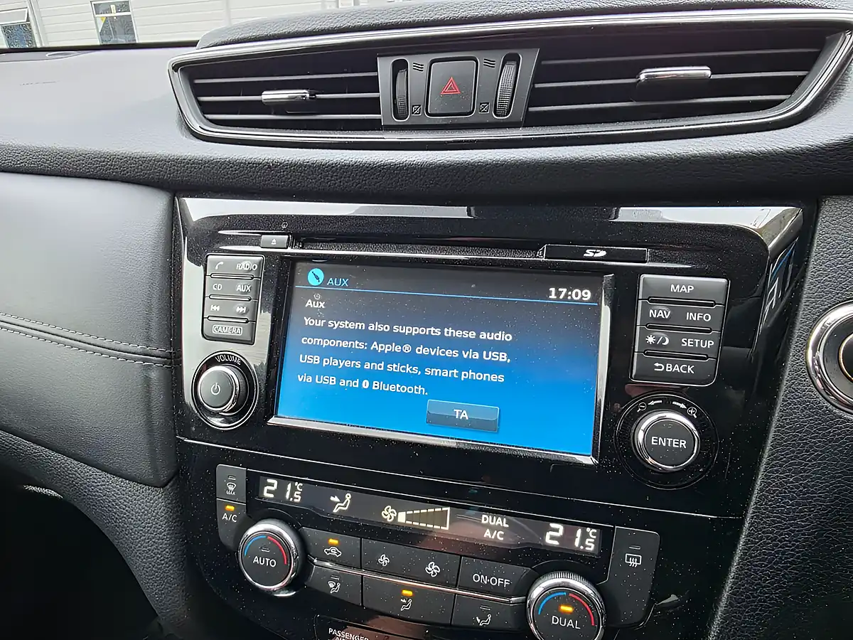 Used 2019 Nissan X-Trail N-Connecta Black - Interior and Exterior details 19