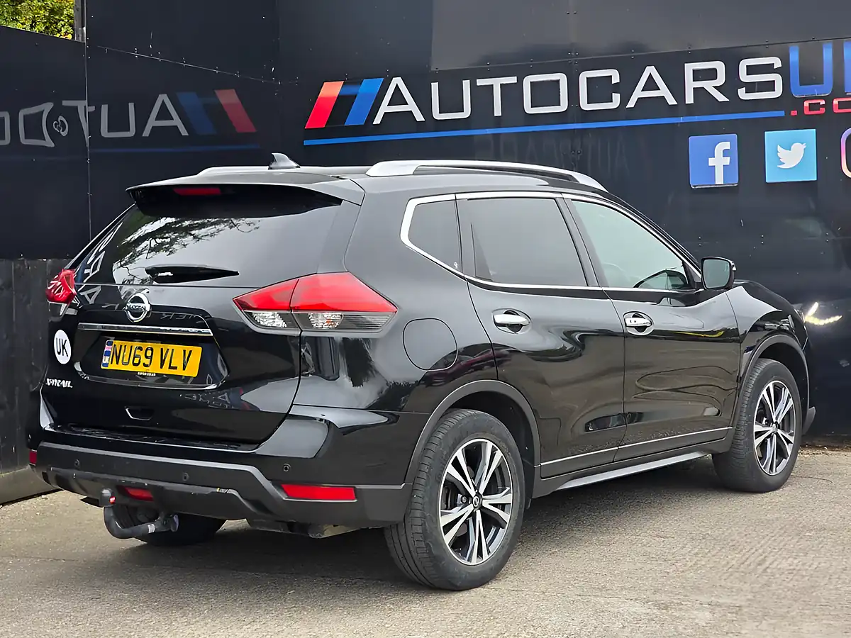 Used 2019 Nissan X-Trail N-Connecta Black - Interior and Exterior details 4