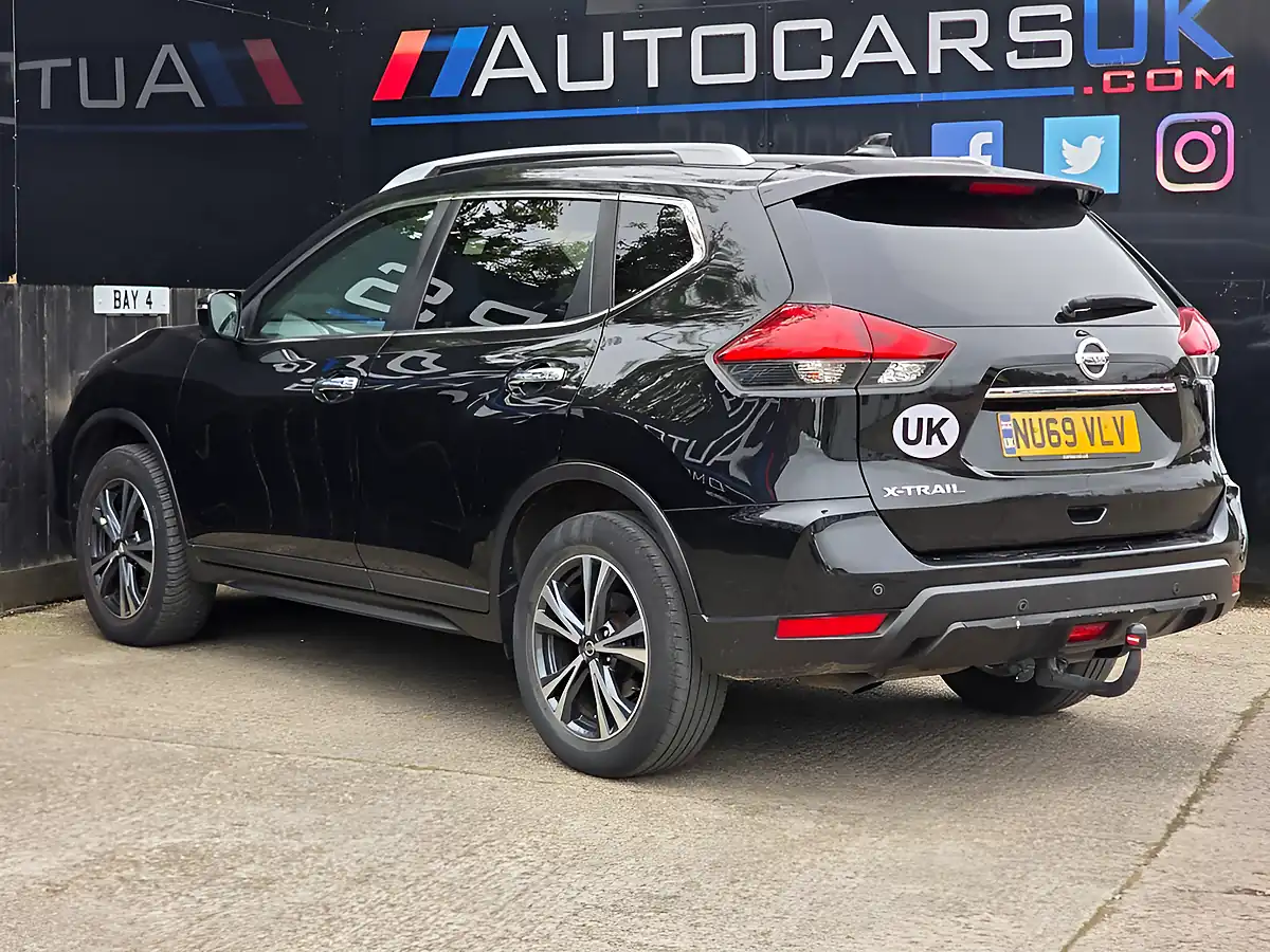 Used 2019 Nissan X-Trail N-Connecta Black - Interior and Exterior details 7