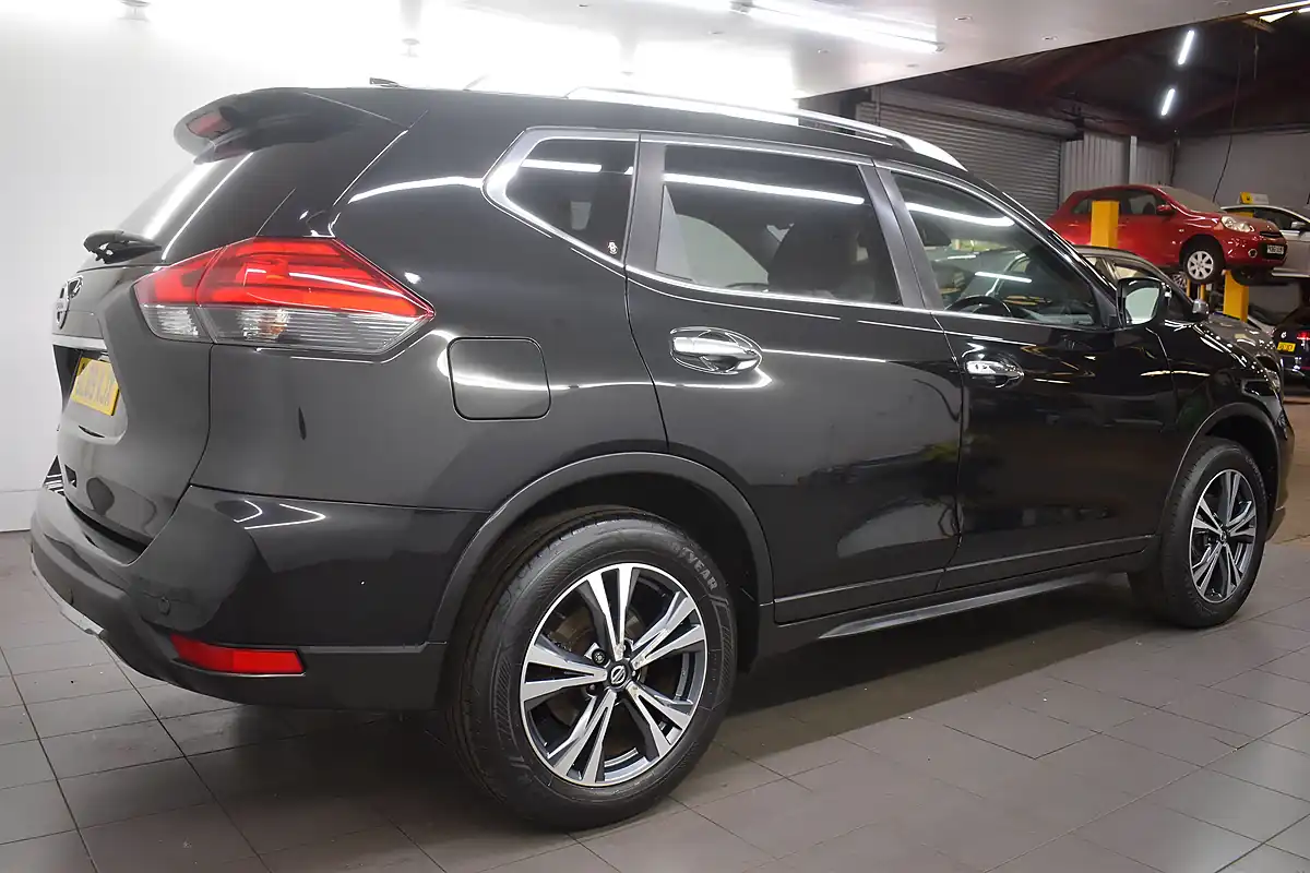 Used 2019 Nissan X-Trail N-Connecta Black - Interior and Exterior details 10