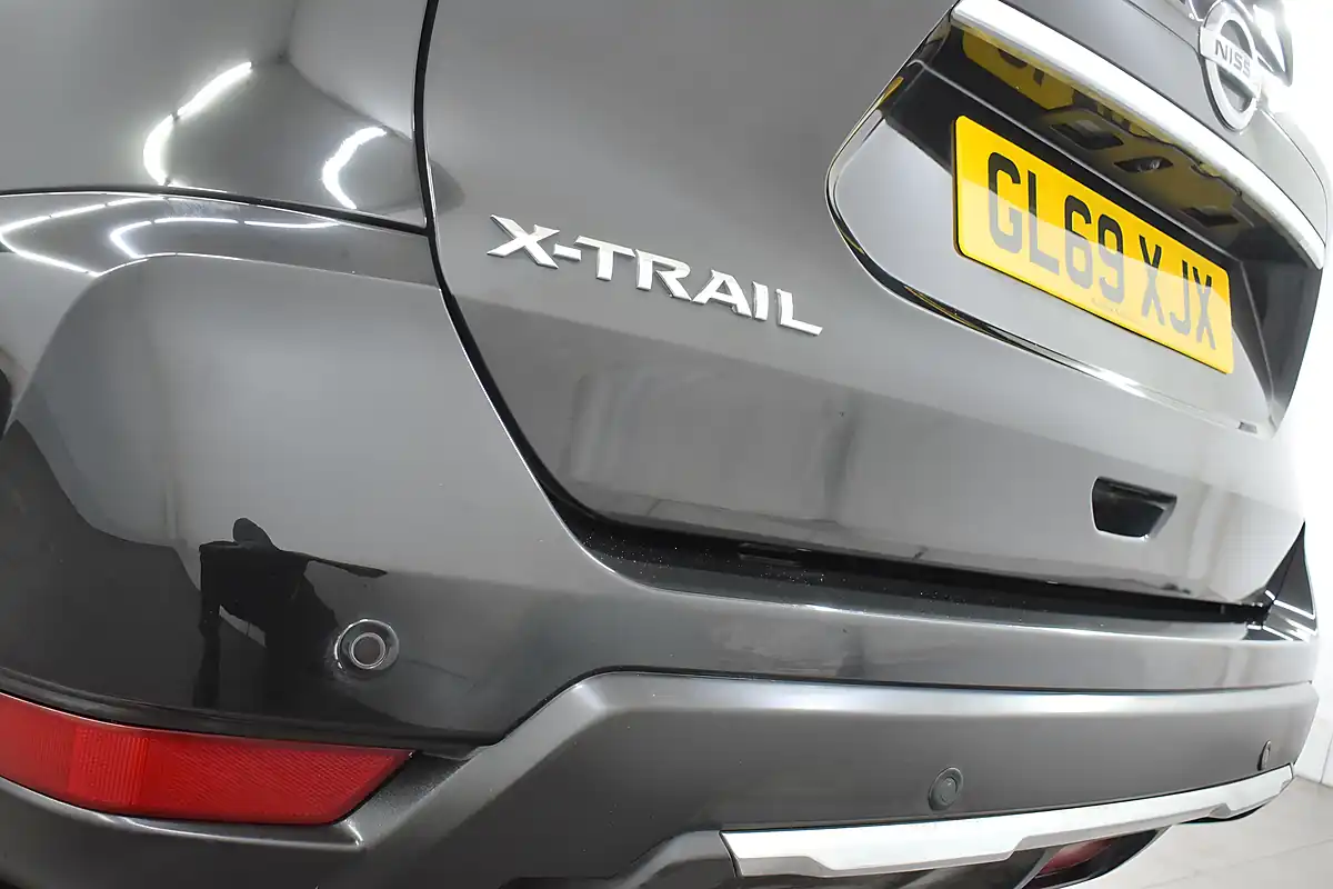 Used 2019 Nissan X-Trail N-Connecta Black - Interior and Exterior details 16