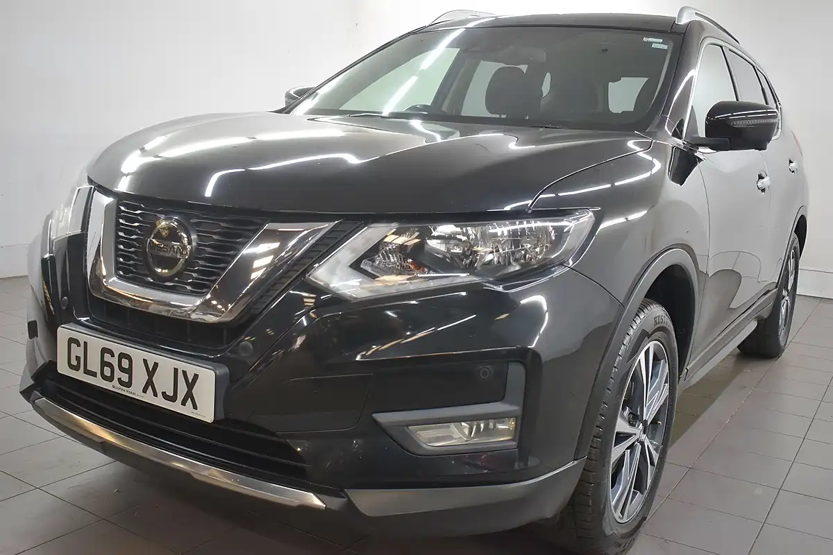 Used 2019 Nissan X-Trail N-Connecta Black - Interior and Exterior details 17