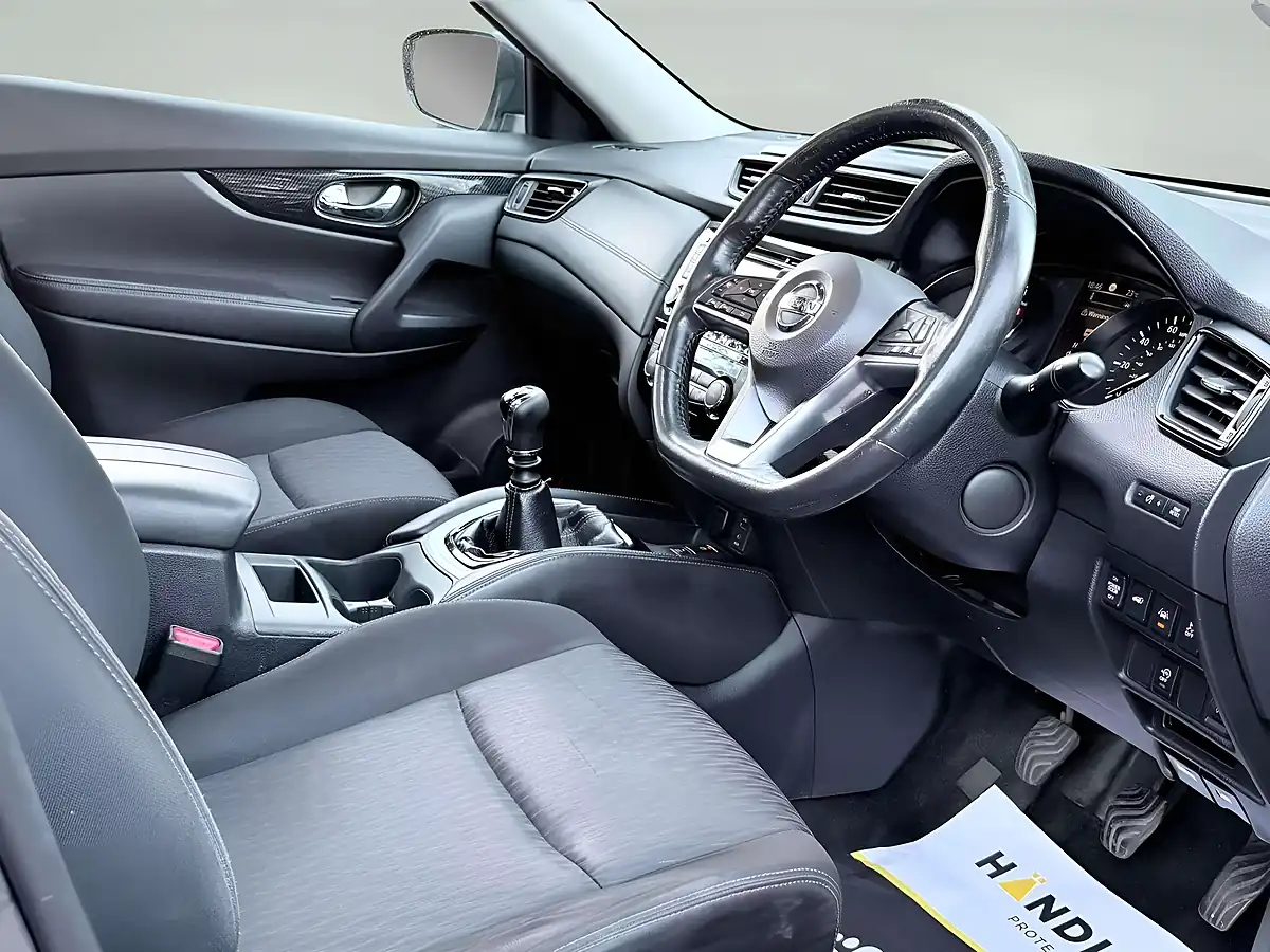 Used 2019 Nissan X-Trail N-Connecta Grey - Interior and Exterior details 10