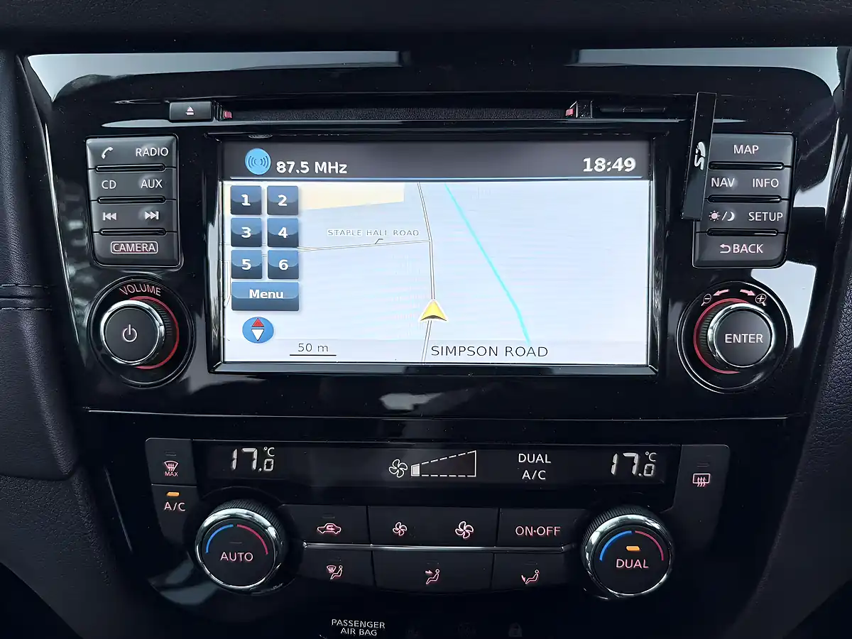 Used 2019 Nissan X-Trail N-Connecta Grey - Interior and Exterior details 13