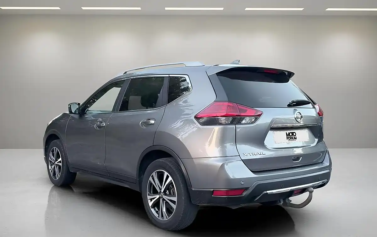 Used 2019 Nissan X-Trail N-Connecta Grey - Interior and Exterior details 8