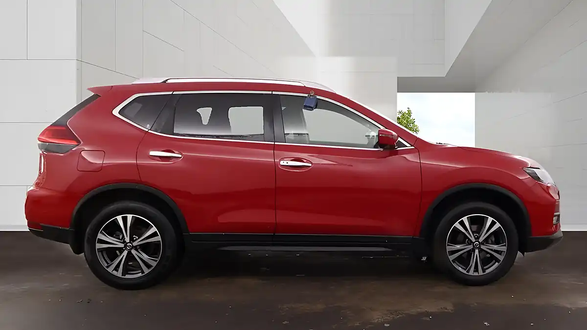 Used 2019 Nissan X-Trail N-Connecta Red - Interior and Exterior details 10