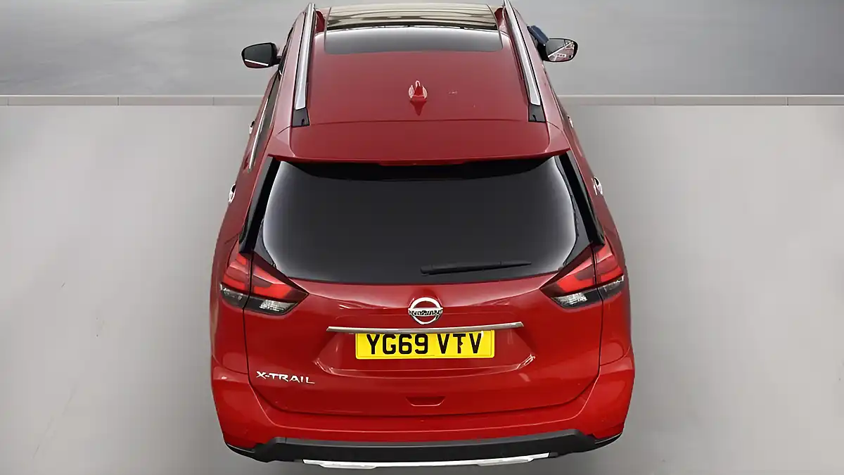 Used 2019 Nissan X-Trail N-Connecta Red - Interior and Exterior details 13