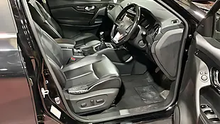 Used 2019 Nissan X-Trail Tekna Black - Interior and Exterior details 7