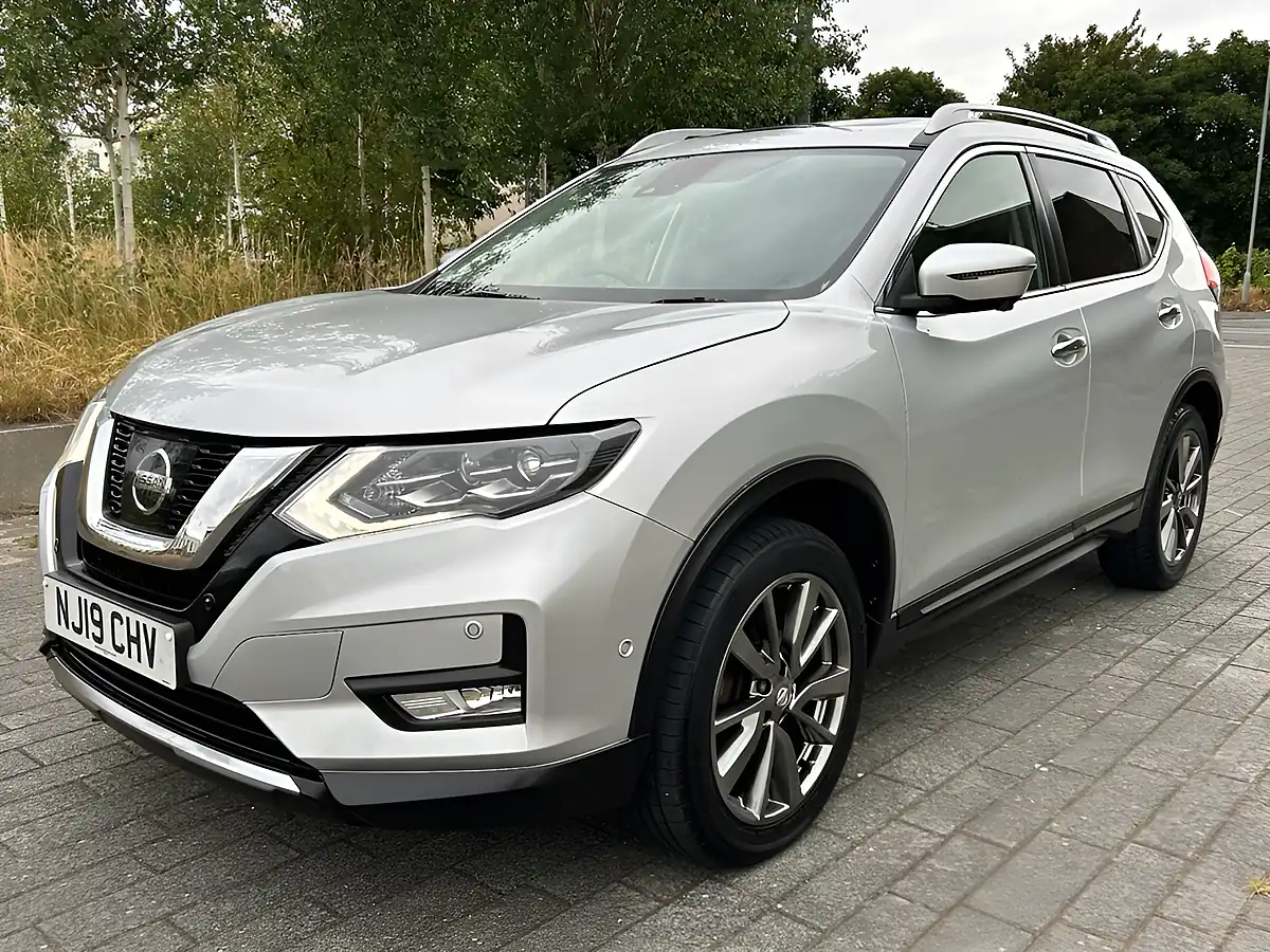 Used 2019 Nissan X-Trail Tekna Silver - Interior and Exterior details 10