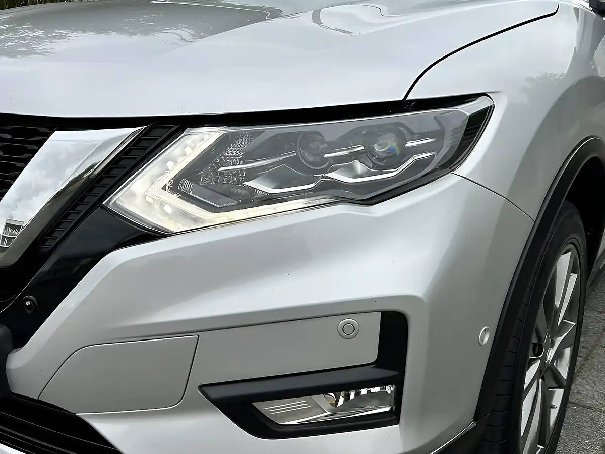 Used 2019 Nissan X-Trail Tekna Silver - Interior and Exterior details 11