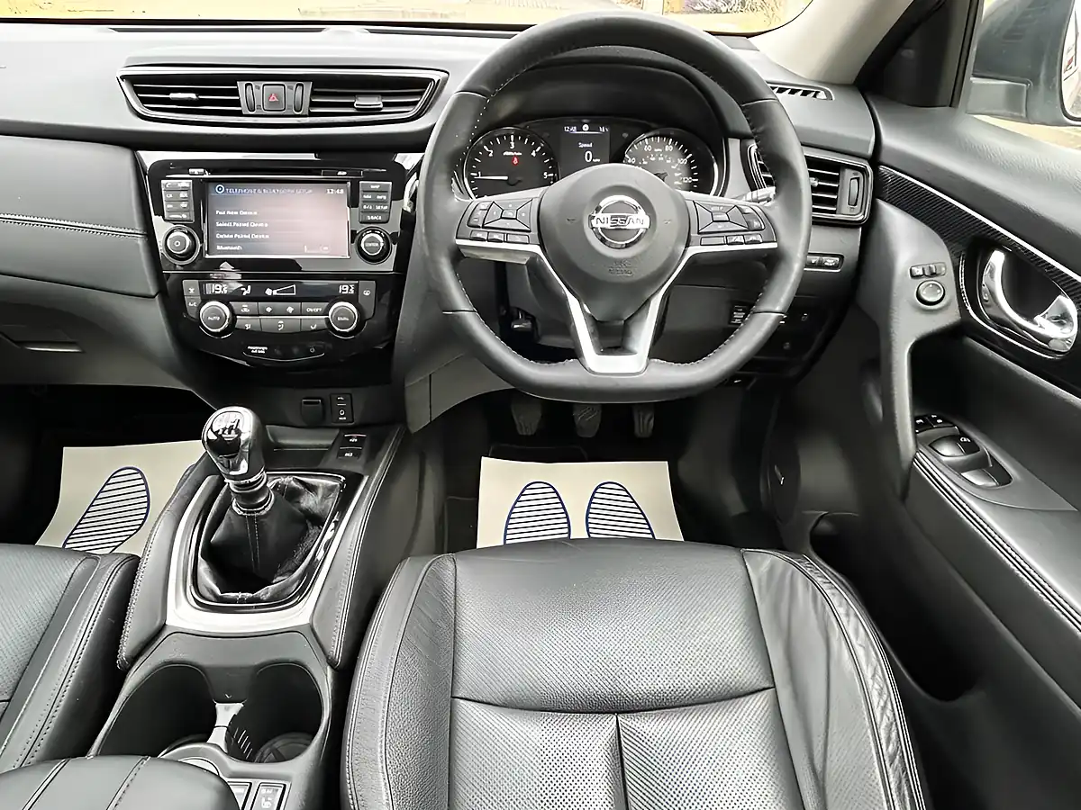 Used 2019 Nissan X-Trail Tekna Silver - Interior and Exterior details 18