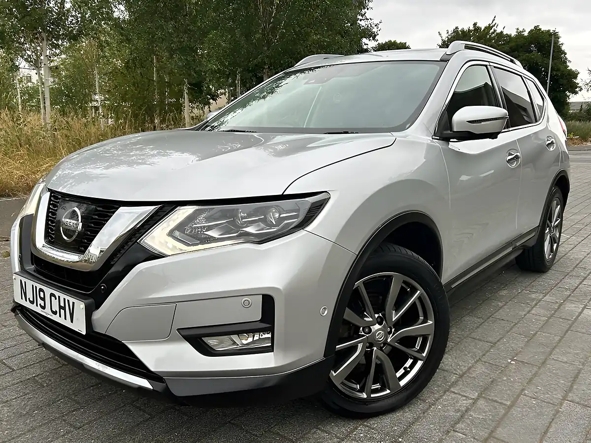 Used 2019 Nissan X-Trail Tekna Silver - Interior and Exterior details 5