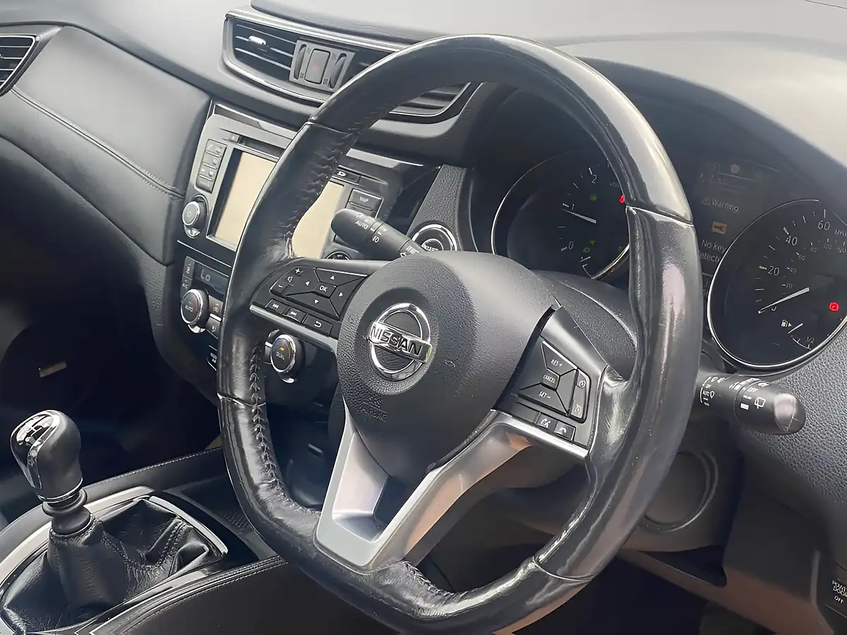 Used 2019 Nissan X-Trail Tekna White - Interior and Exterior details 11