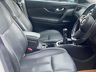 Used 2019 Nissan X-Trail Tekna White - Interior and Exterior details 12