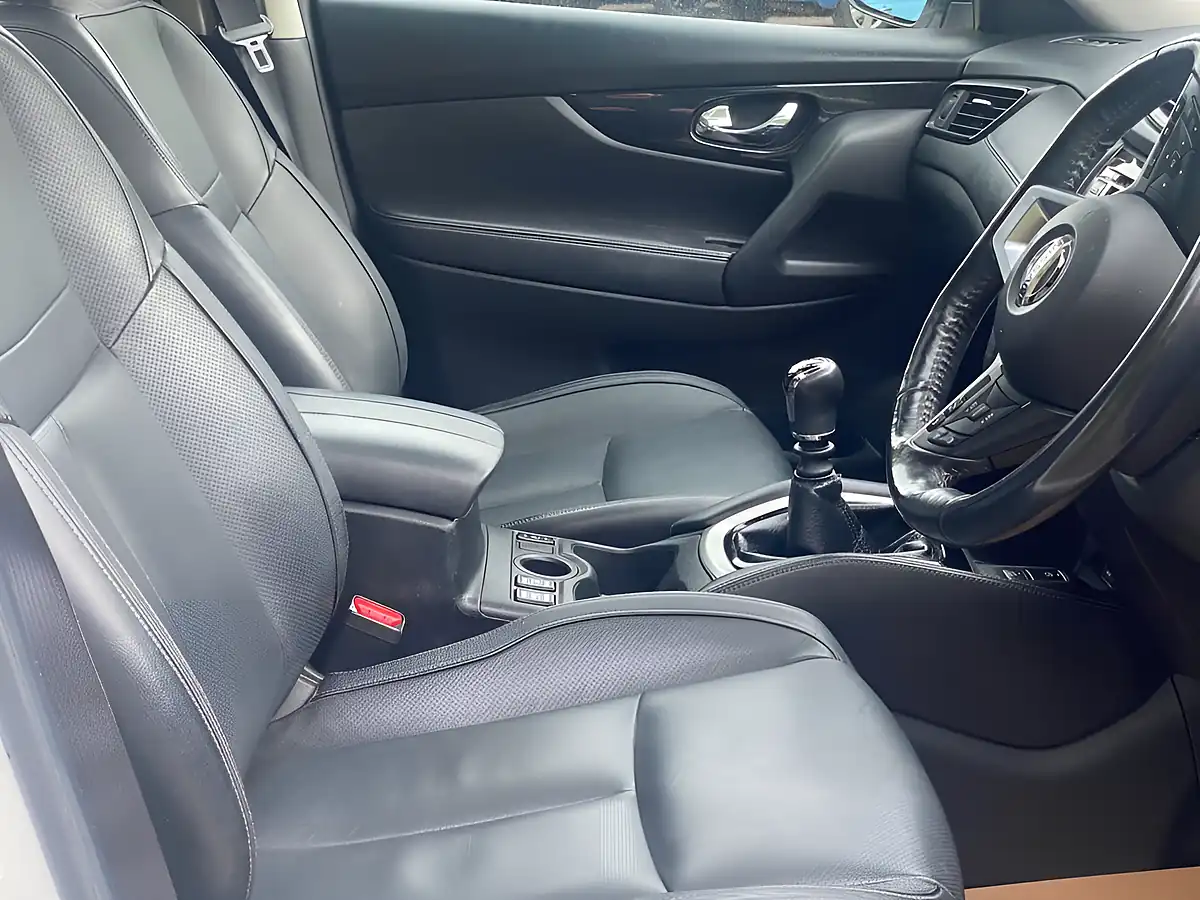 Used 2019 Nissan X-Trail Tekna White - Interior and Exterior details 12