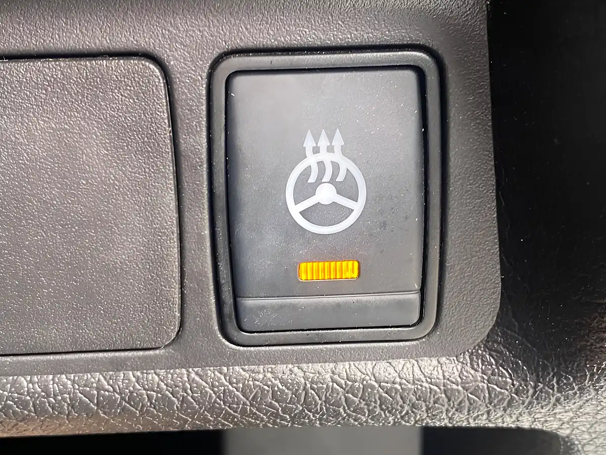Used 2019 Nissan X-Trail Tekna White - Interior and Exterior details 15
