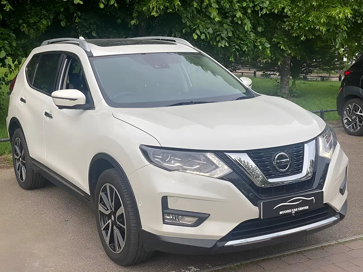 Used 2019 Nissan X-Trail Tekna White - Interior and Exterior details 3