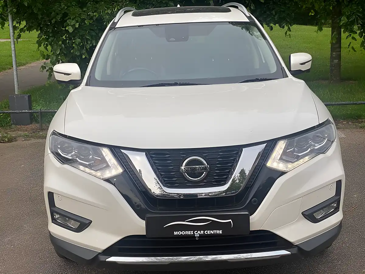Used 2019 Nissan X-Trail Tekna White - Interior and Exterior details 4