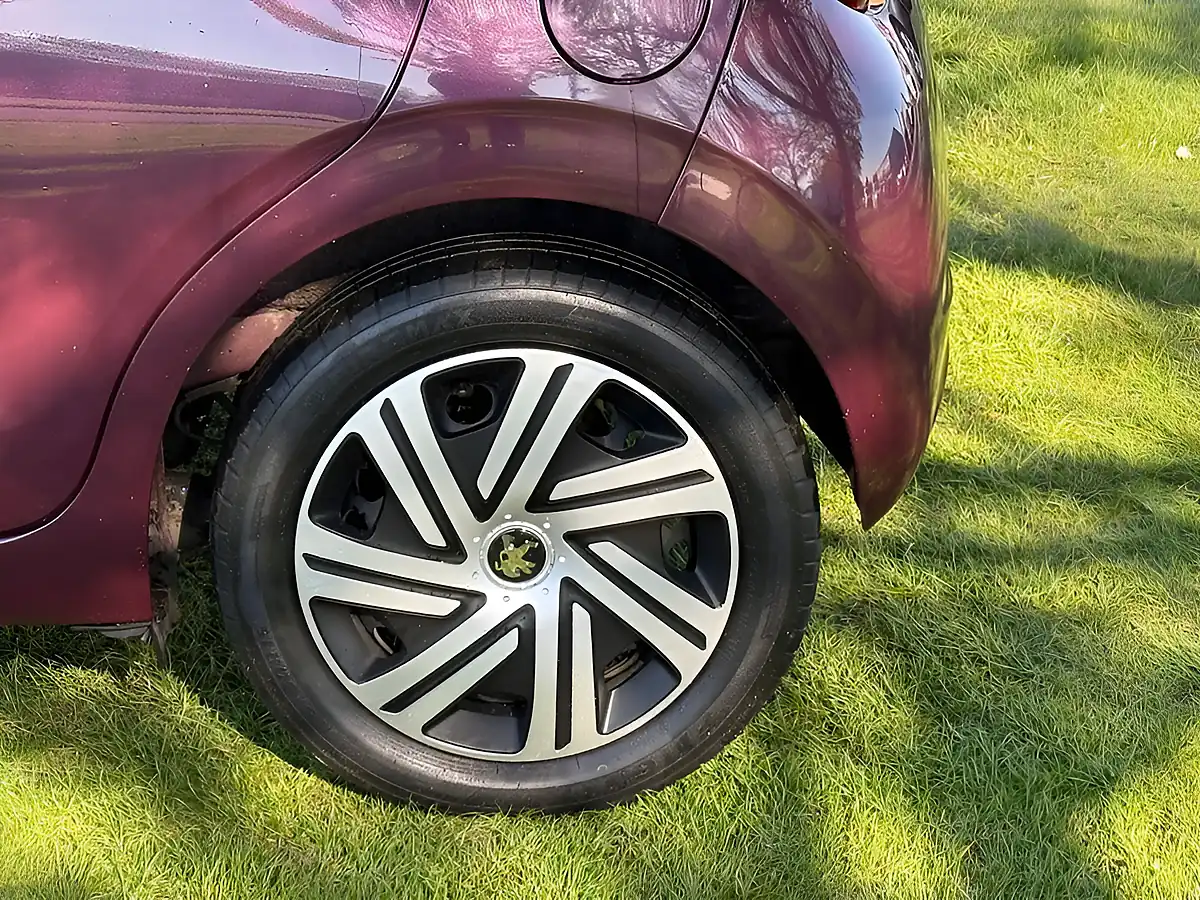 Used 2019 Peugeot 108 Active Purple - Interior and Exterior details 10