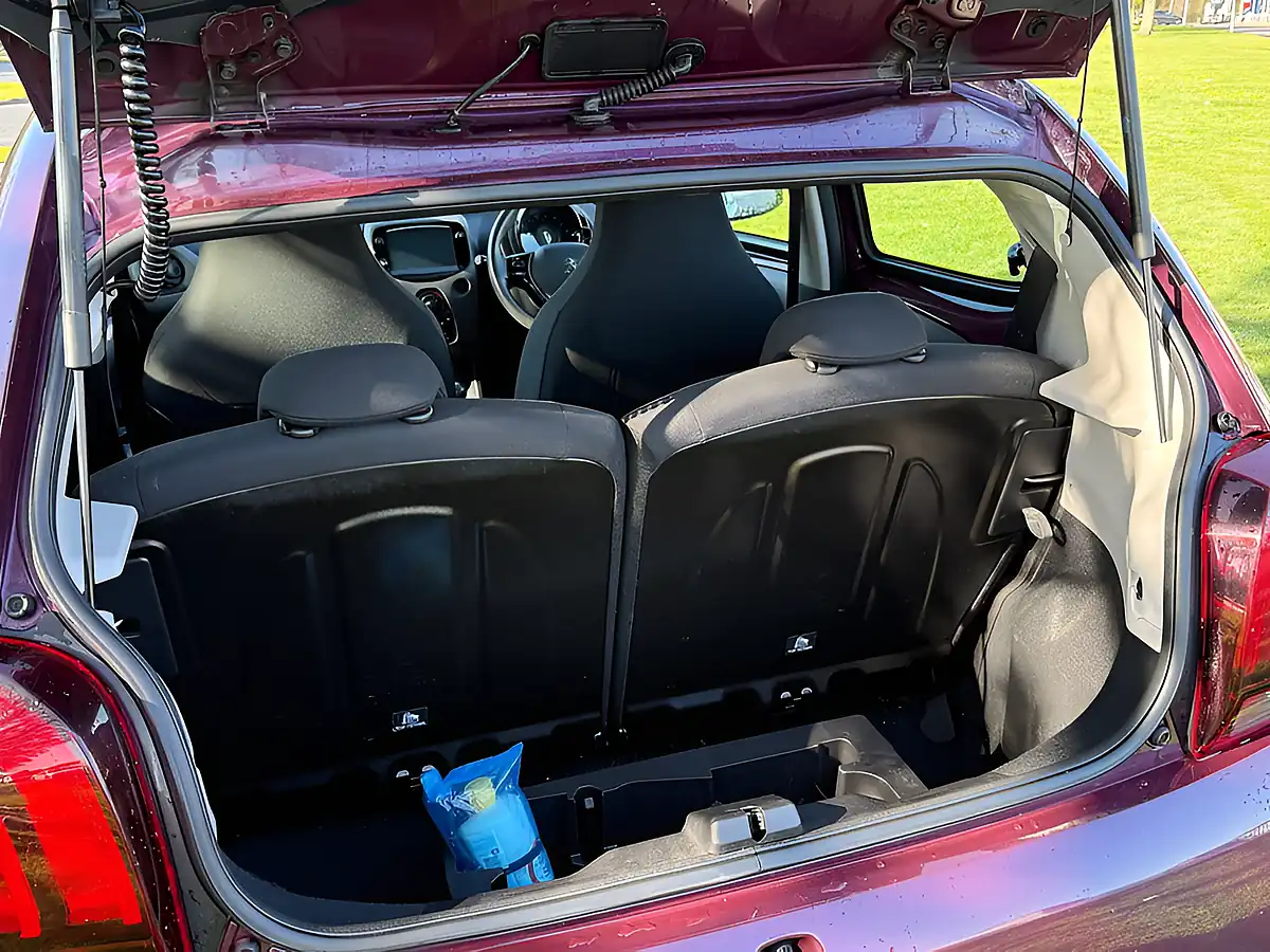 Used 2019 Peugeot 108 Active Purple - Interior and Exterior details 14
