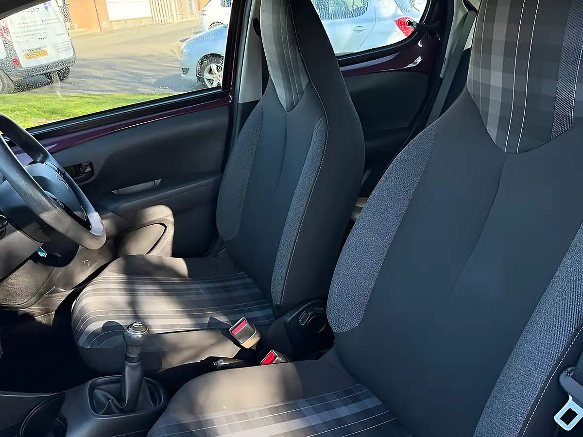 Used 2019 Peugeot 108 Active Purple - Interior and Exterior details 16