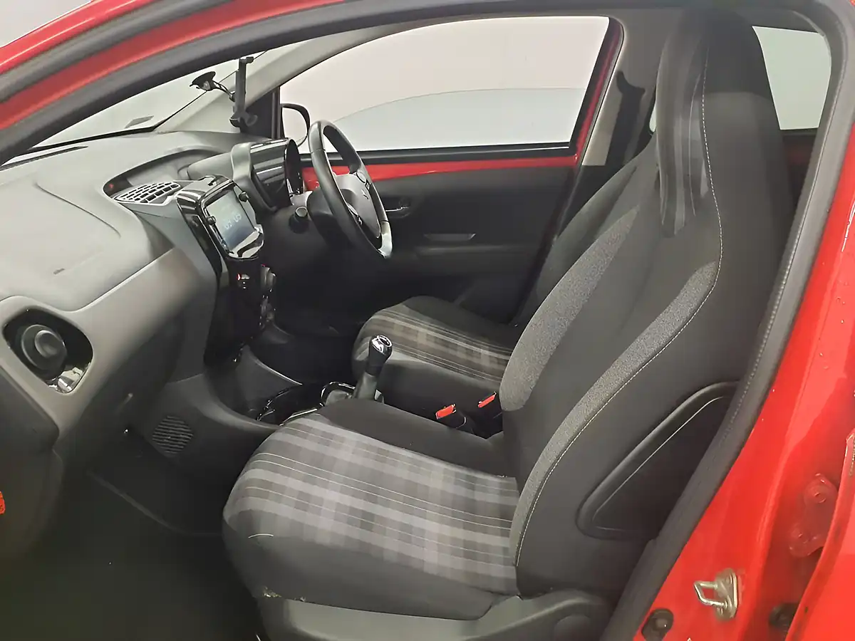 Used 2019 Peugeot 108 Allure Edition Red - Interior and Exterior details 9