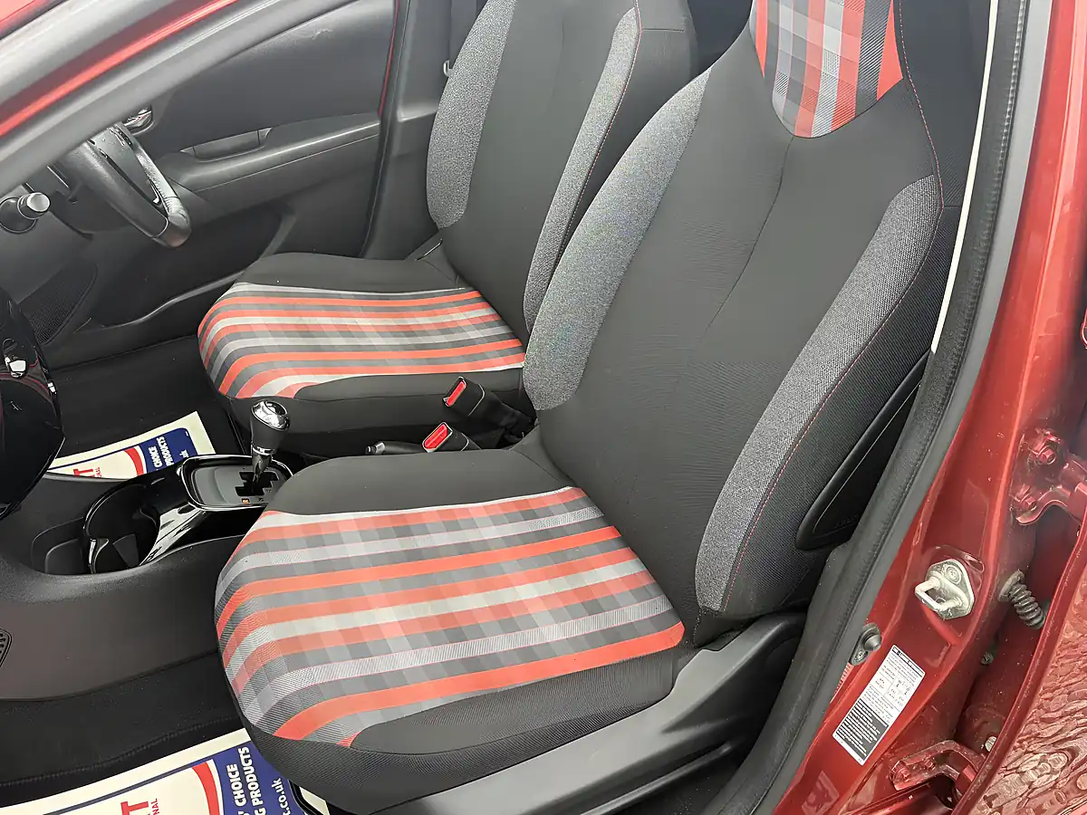 Used 2019 Peugeot 108 Collection Red - Interior and Exterior details 11